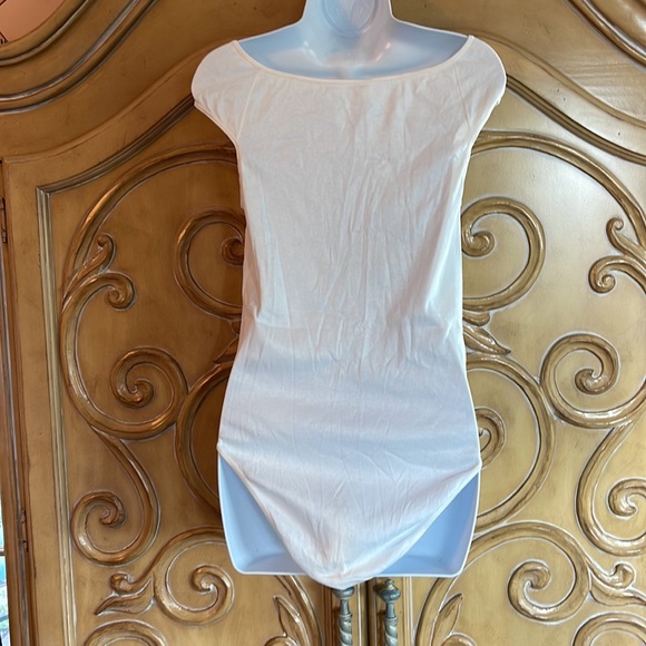 White lace trimmed bodysuit - Picture 3 of 10